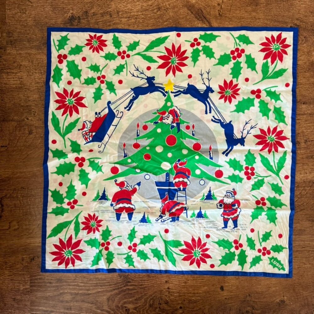 LUSH Rocking Around The Christmas Tree Double Sided Knot Wrap 70x70 cm